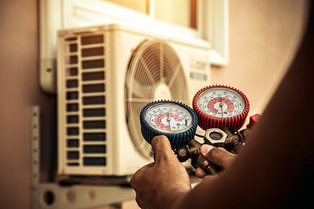 Professional Hvac technician working in Manchester, MI